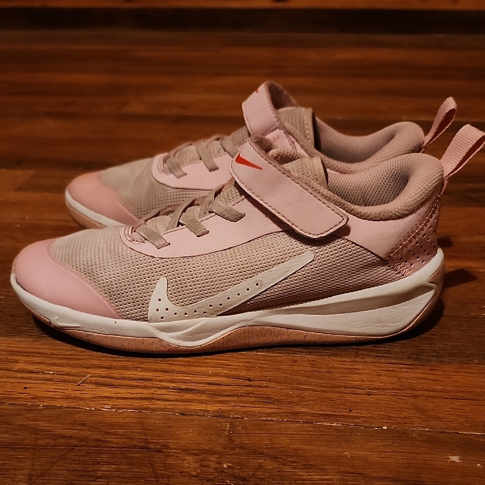 Nike Kids Pink Athletic Shoes 3Y